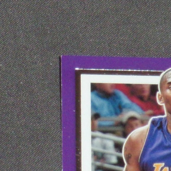 2017-18 Panini Contenders Kobe Bryant Los Angeles Lakers Blue Jersey #31 - Picture 3 of 11